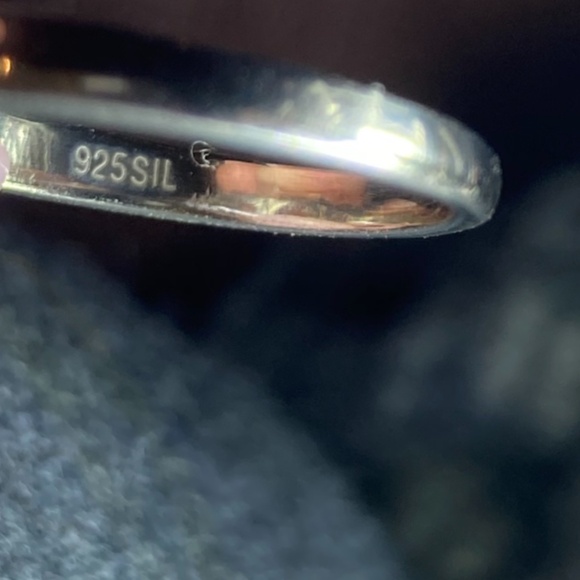 Ring 3.27 Ct Colorless Round 925+ simulated stone. 3-Stone Ring Size 6 - Picture 9 of 9